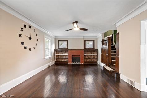 958 W Exchange Street Akron OH 44302