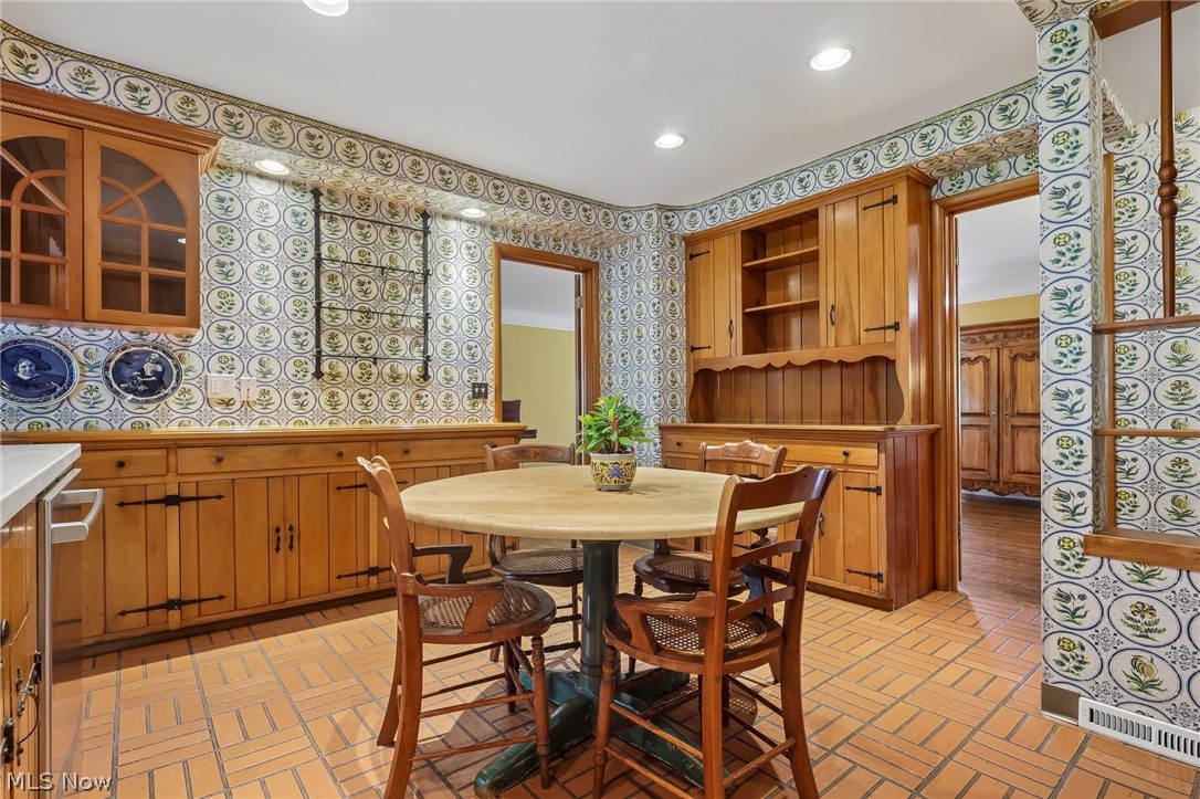 18413 Van Aken Boulevard Shaker Heights OH 44122