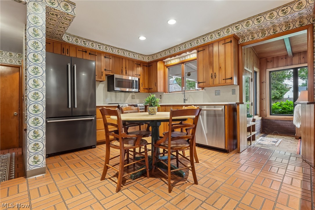 18413 Van Aken Boulevard Shaker Heights OH 44122