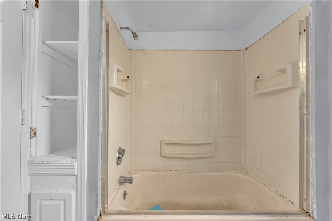 1858 Rudwick Road Cleveland OH 44112