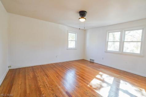 4081 Bexley Boulevard South Euclid OH 44121