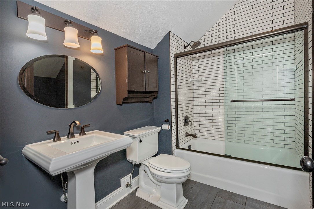 1 Deerfield Drive Chagrin Falls OH 44022
