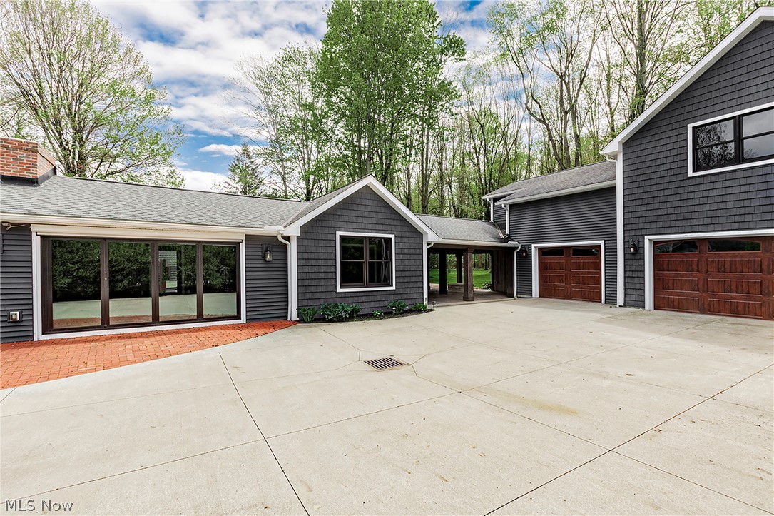 1 Deerfield Drive Chagrin Falls OH 44022