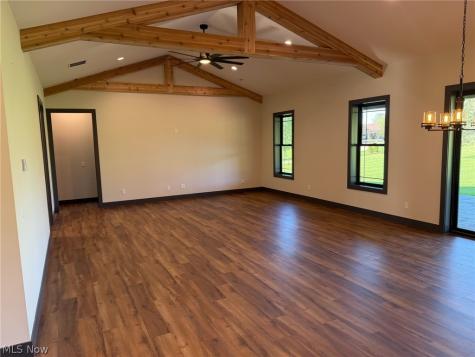 2085 Belfort Avenue NE Louisville OH 44641
