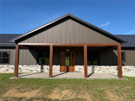 2085 Belfort Avenue NE Louisville OH 44641
