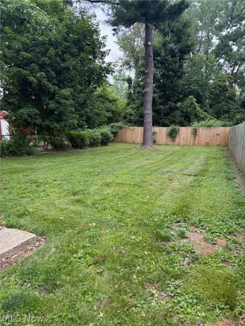 1181 Easton Drive Akron OH 44310