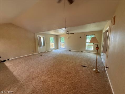 9812 Vienna Drive Parma OH 44134