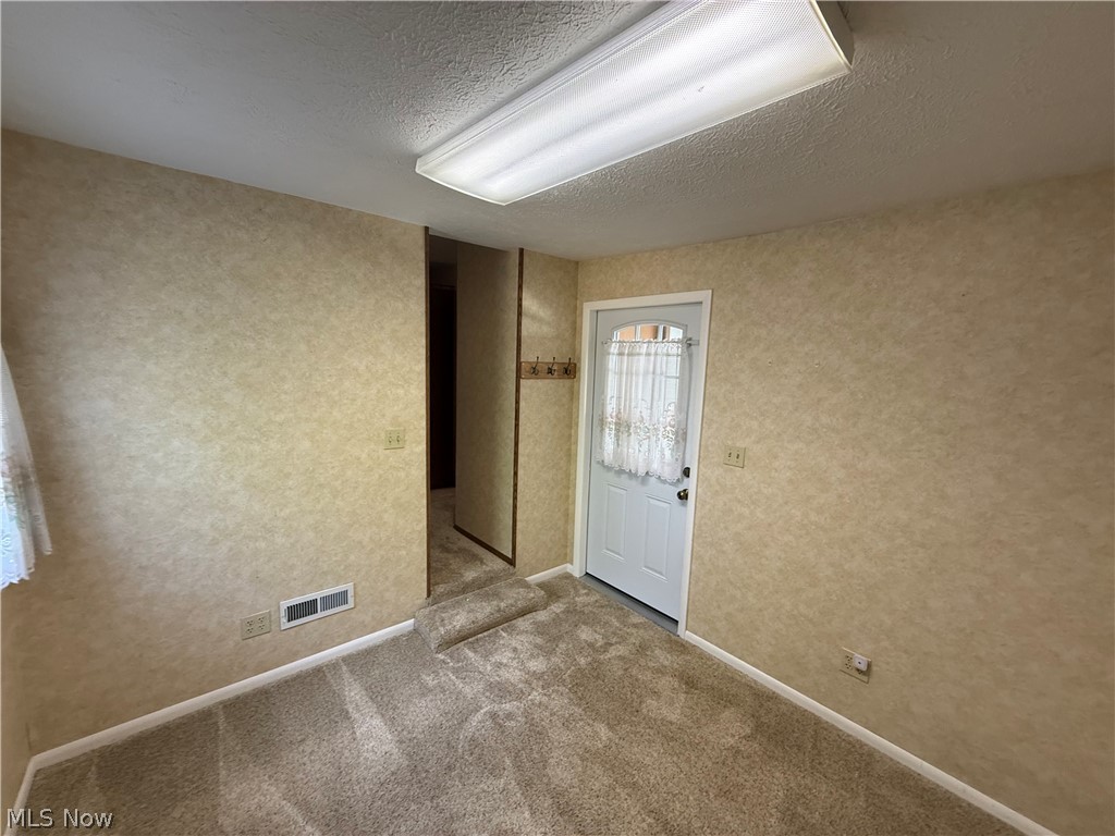 9812 Vienna Drive Parma OH 44134