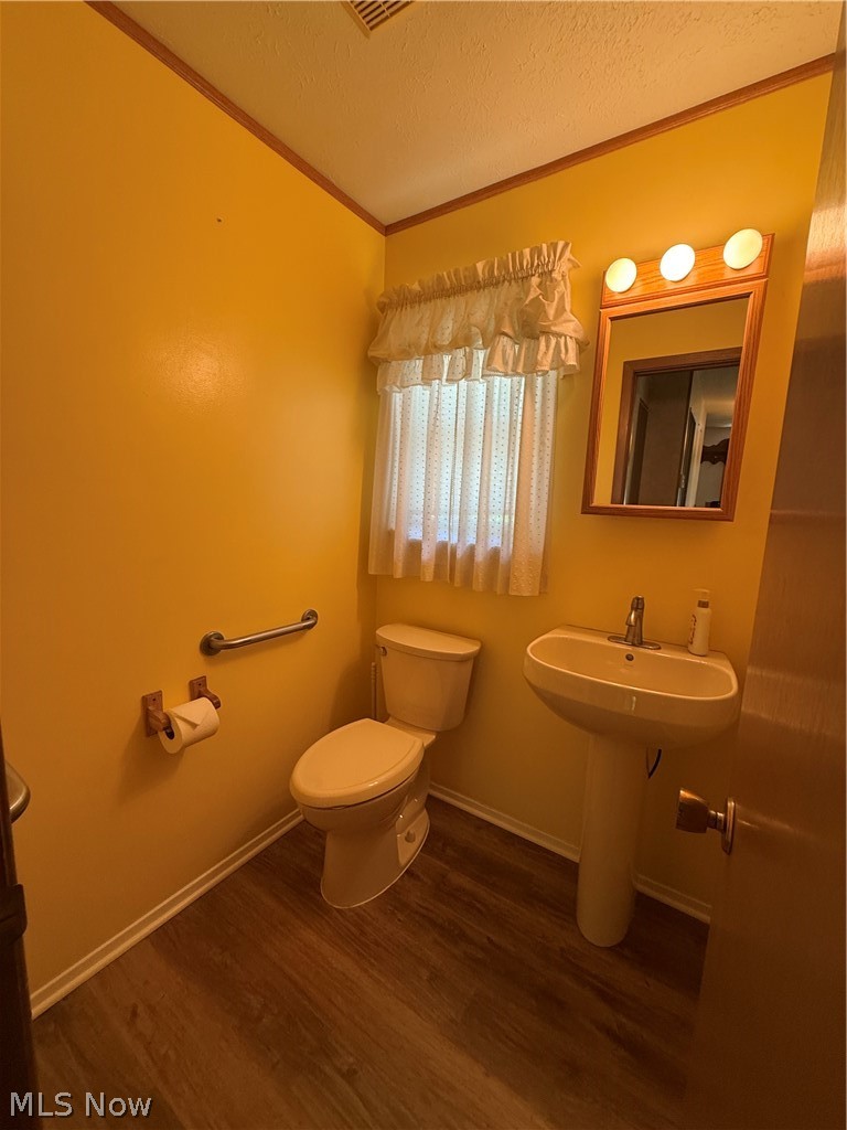 9812 Vienna Drive Parma OH 44134