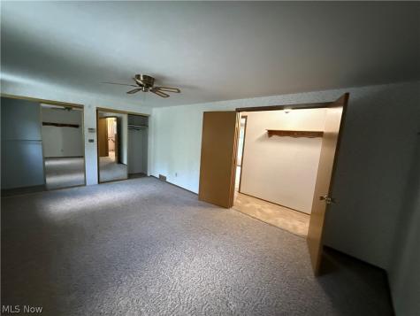 9812 Vienna Drive Parma OH 44134
