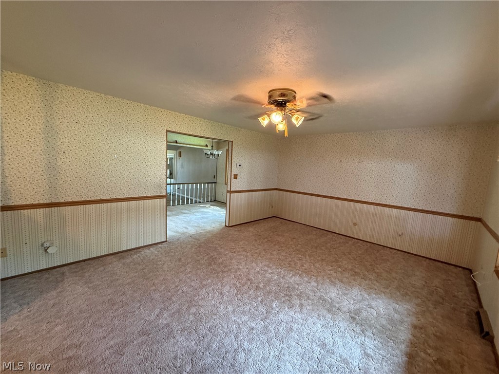 9812 Vienna Drive Parma OH 44134
