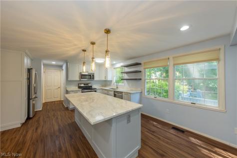 1058 Riverview Drive Macedonia OH 44056