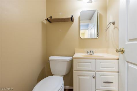 1058 Riverview Drive Macedonia OH 44056