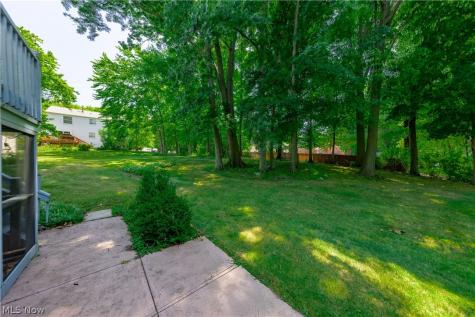 1058 Riverview Drive Macedonia OH 44056