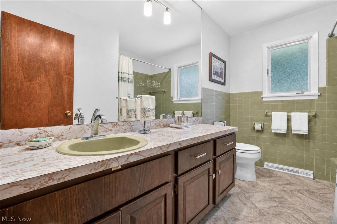 263 Townsend Avenue Conneaut OH 44030