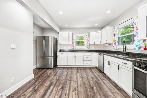 3510 Wadsworth Road Norton OH 44203