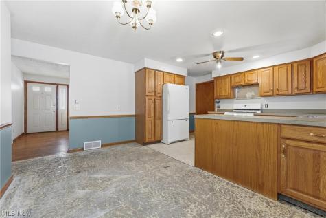 337 33rd Street SW Canton OH 44706
