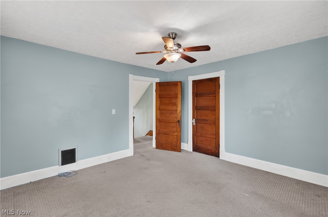 19 S Butler Avenue Niles OH 44446