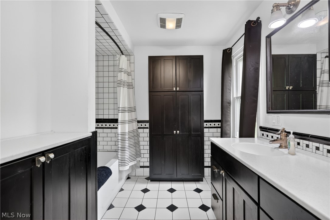 19 S Butler Avenue Niles OH 44446