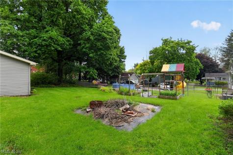 19 S Butler Avenue Niles OH 44446