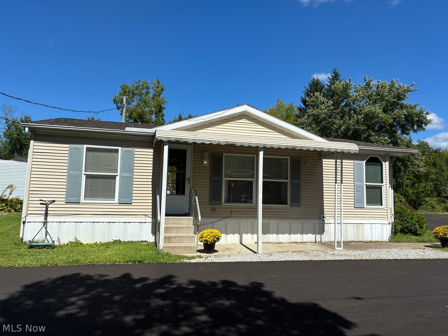 6835 Richmond Road Solon OH 44139