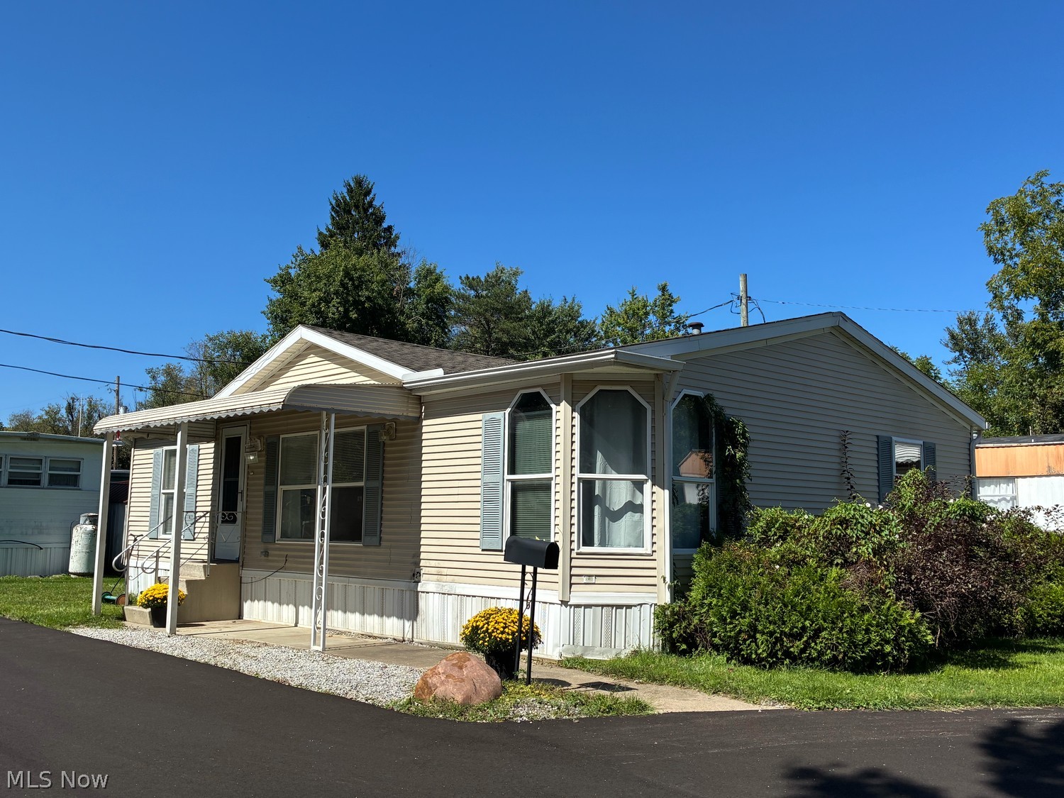 6835 Richmond Road Solon OH 44139