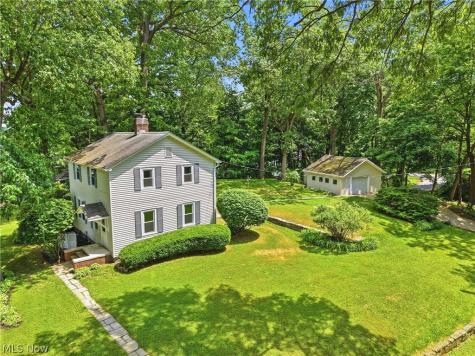 256 Uhl Drive Akron OH 44319