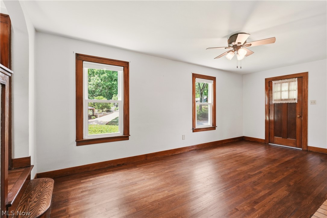 256 Uhl Drive Akron OH 44319