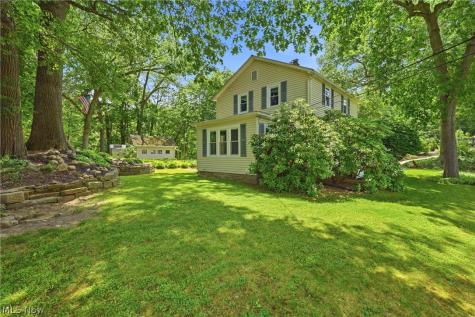 256 Uhl Drive Akron OH 44319