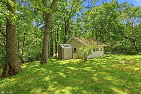 256 Uhl Drive Akron OH 44319