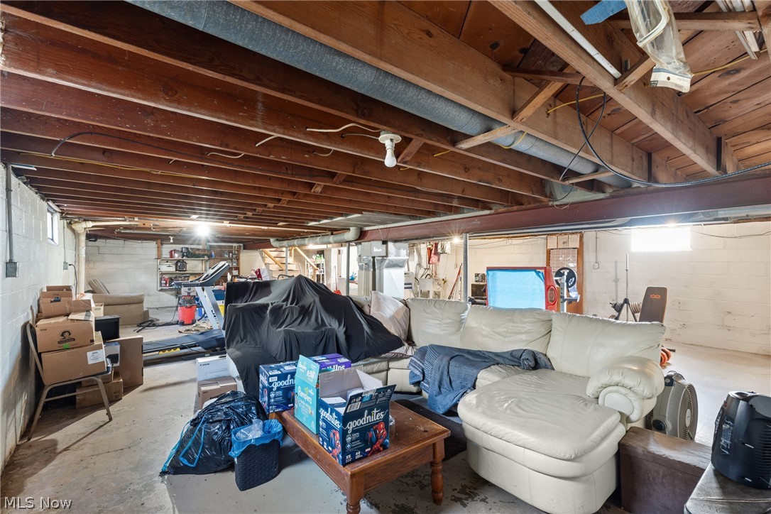 262 Quincy Lane Tiltonsville OH 43963