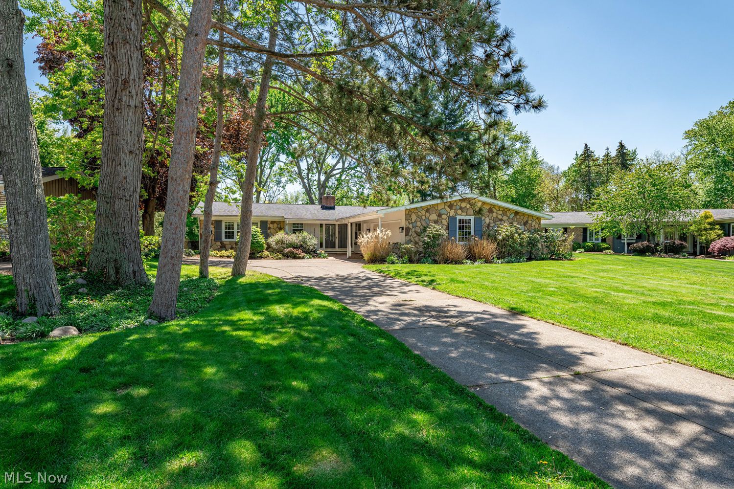 30525 Ednil Drive Bay Village OH 44140