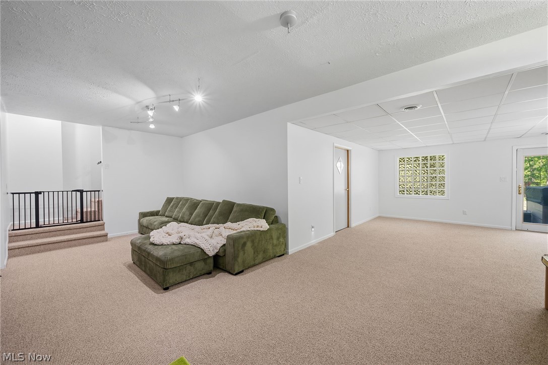 18976 Thorpe Road Chagrin Falls OH 44023