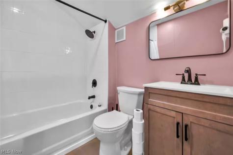 3297 W 131st Street Cleveland OH 44111