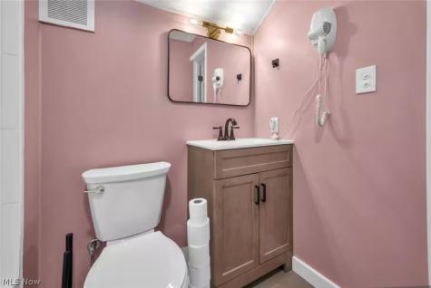 3297 W 131st Street Cleveland OH 44111