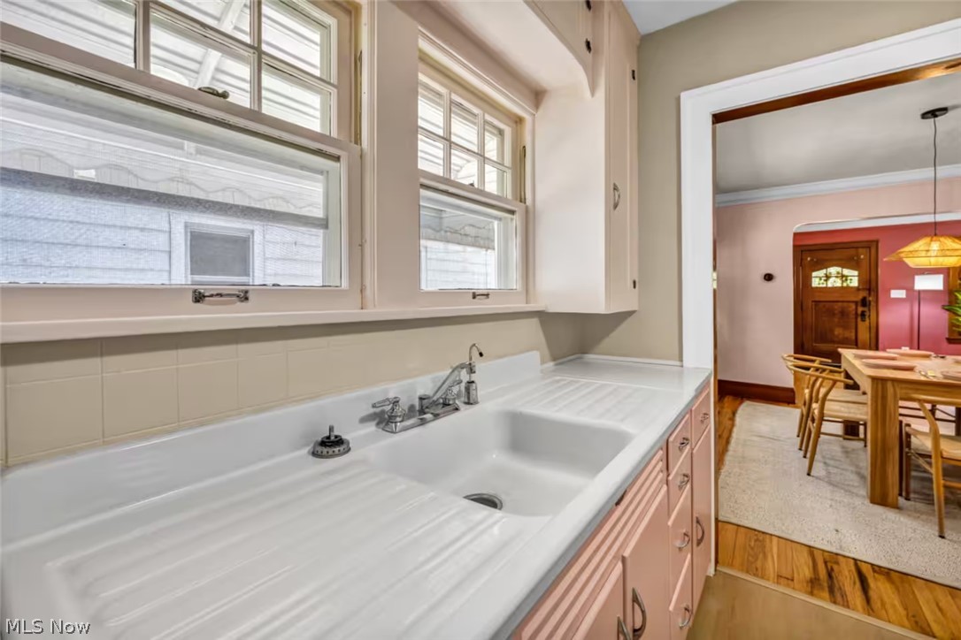 3297 W 131st Street Cleveland OH 44111