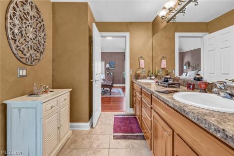 19322 Araglin Court Strongsville OH 44149