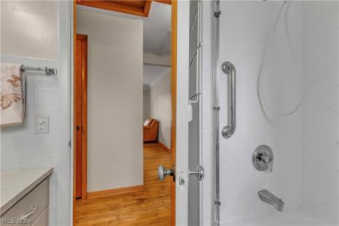 6676 Mackenzie North Olmsted OH 44070