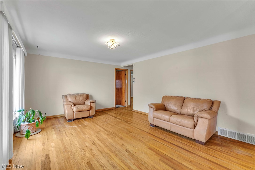 6676 Mackenzie North Olmsted OH 44070