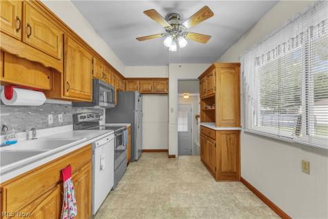 6676 Mackenzie North Olmsted OH 44070