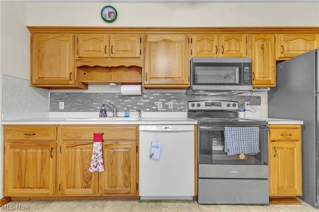 6676 Mackenzie North Olmsted OH 44070