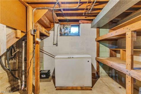 6676 Mackenzie North Olmsted OH 44070