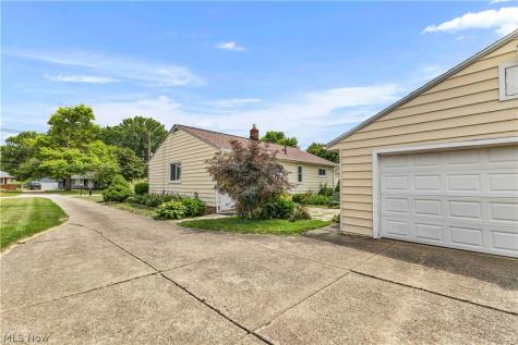 6676 Mackenzie North Olmsted OH 44070