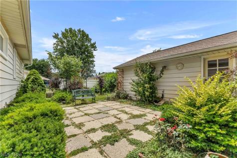 6676 Mackenzie North Olmsted OH 44070