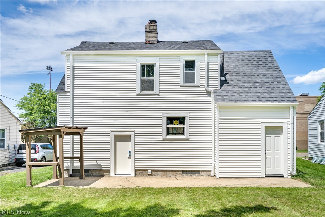 202 Morrison Street Struthers OH 44471