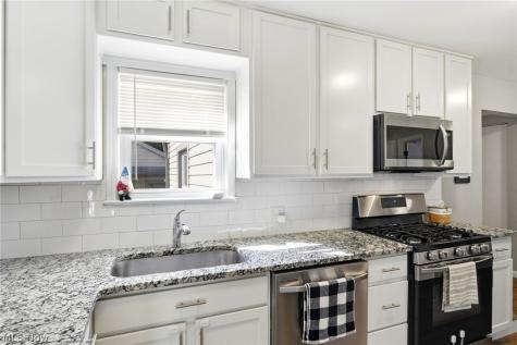 29963 Phillips Avenue Wickliffe OH 44092