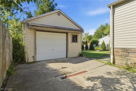 29963 Phillips Avenue Wickliffe OH 44092