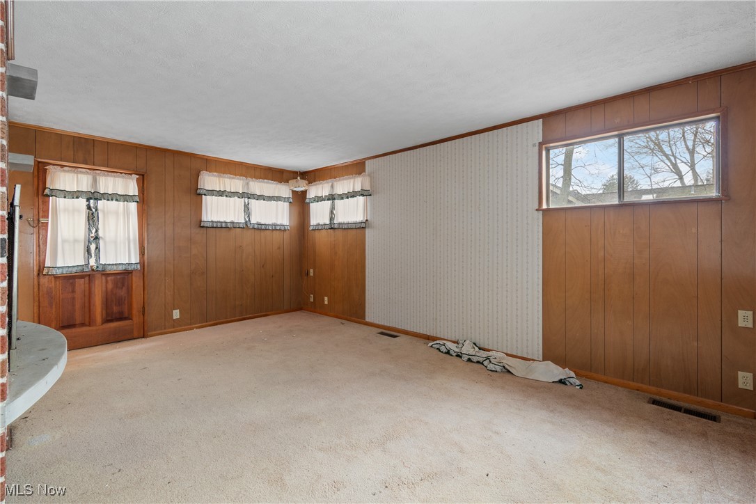 353 Southeast Avenue Tallmadge OH 44278