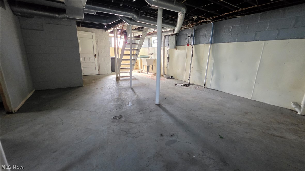 2487 Chestnut Street Steubenville OH 43952