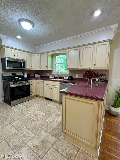 7068 Woodell Avenue NE Canton OH 44721
